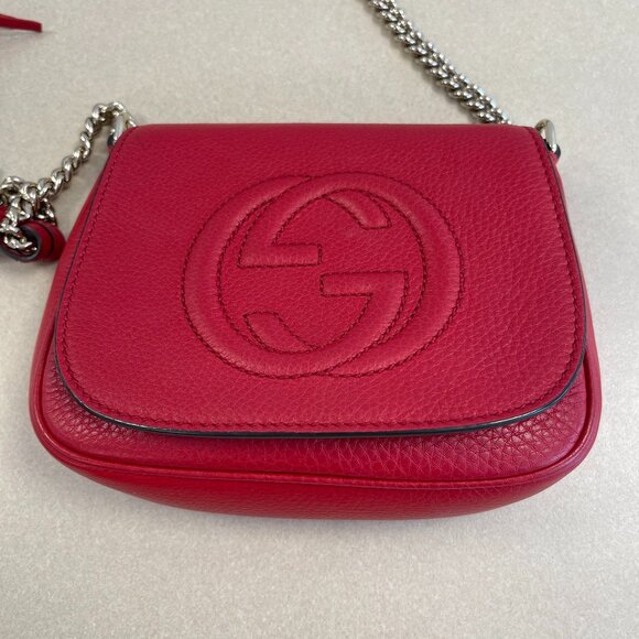 Gucci Red Pebbled Calfskin Leather Soho Flap Chain Small Shoulder Bag - Preowned - Picture 2 of 14